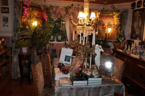 Matti Luostarinen. Cluster art. Art of clusters. Home sweet home.