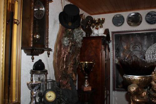 Matti Luostarinen. Cluster art. Art of clusters. Home sweet home.