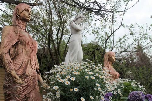 Matti Luostarinen. Cluster art garden in 2017