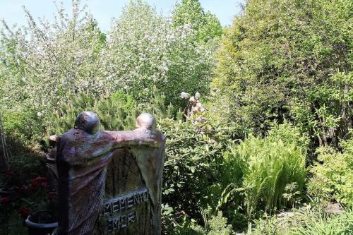 Matti Luostarinen. Cluster art garden 2017. Suomi 100