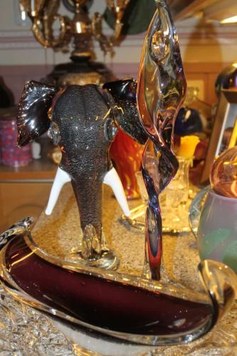 Matti Luostarinen. See: The manifest of Cluster art and art of clusters. Crystal art.