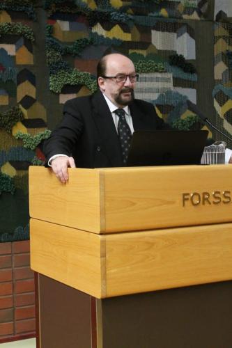 Matti Luostarinen. Cluster art. Forssa - kuosien kaupunki.