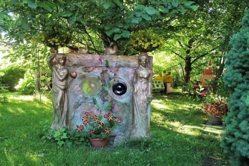 Matti Luostarinen. Cluster art. Cluster art garden. Finland's big year 2017 - Suomi 100