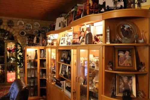 Matti Luostarinen. Cluster art, art of clusters. Home sweet home.