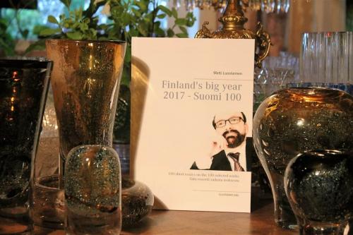 Matti Luostarinen. Cluster art. Finland's big year 2017 - Suomi 100.  100 short essays on the 100 selected works of prof. Matti Luostarinen. Sata esseetä sadasta teoksesta.