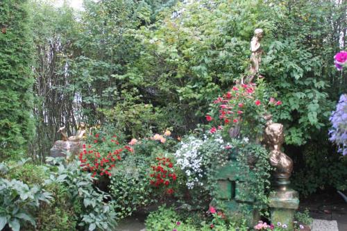 Matti Luostarinen, Cluster art, The Garden of Cluster art 