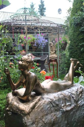 Matti Luostarinen, Cluster art, The Garden of Cluster art 