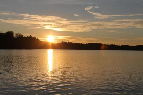 Matti Luostarinen, Cluster art, Kaukjärvi lake, Sunset