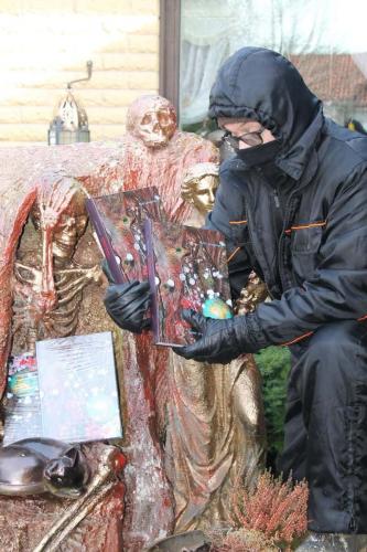 Matti Luostarinen. Cluster art. Pandemiakirja Nyt! "Mediayhteikunnan hybridistä pandemiaan" Essee- ja blogikokoelma 2019-20.