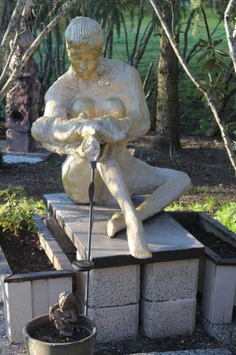 Matti Luostarinen. Cluster art. Art of Clusters. The Garden of Cluster art. Pumpulienkeli.