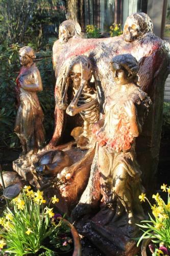 Matti Luostarinen. Cluster art and art of Clusters, Hybrid society and Corona.