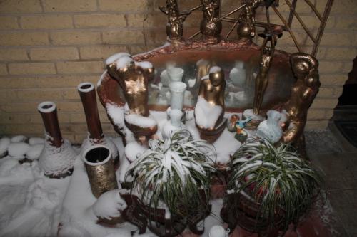 Matti Luostarinen. Cluster art. Cluster art garden in 13.1. 2021.