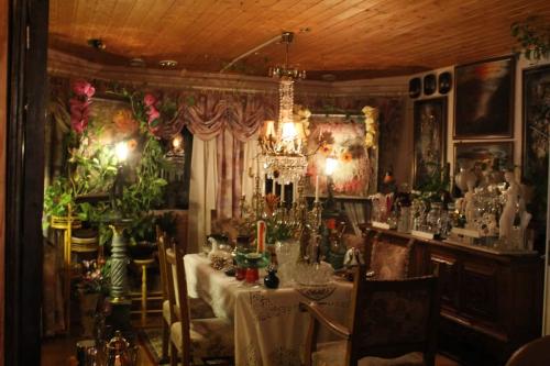 Matti Luostarinen. Cluster art. Home sweet home. The corner of Vincent van Gogh.