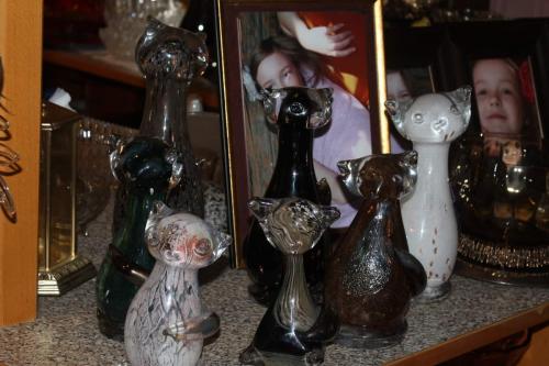 Matti Luostarinen. Cluster art. Crystal art. Oona, Iida and cats.