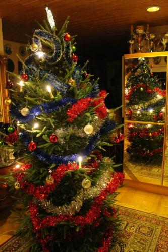 Matti Luostarinen. Cluster art. Art of cluster. Finland's big year 2017 - Suomi 100. Christmas 2017.