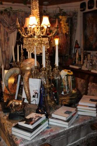 Cluster art, policy and illustrate novels.  Cluster articles in 2021. Bull's and Omicron year.   