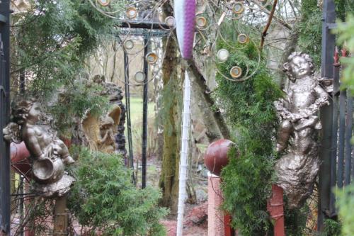 Matti Luostarinen. Cluster art garden 2021. 