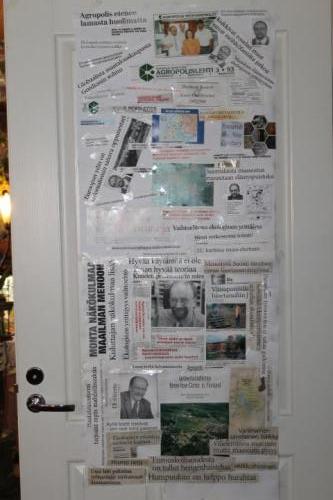 Kolme vuosikymmentä työskennelleen soveltavan tieteen (MTT, Metla, Rktl, VTT ja  LUKE) sisällä antaa huomattavan lisän perinteisen yliopisto-opettajan ja tutkijan työlle. SE on lopulta paljon ankarampaa ponnistelua ja välineineen monin verroin vaativampaa kuin yliopistoissamme. Välineellisyys yhdistää kuitenkin tänään hyvinkin erilaisen taustan hankkineita tutkijoitamme. Yhteinen kieli tulee teknistyvän yhteiskuntamme kautta. Kaivo perustutkimukselta ei kuitenkaan saa kuivua. Kannettu vasi ei pysy kaivossa.